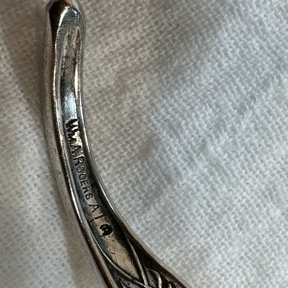 Silverware cuff bracelet.  Made from two different styles. - Picture 5 of 6